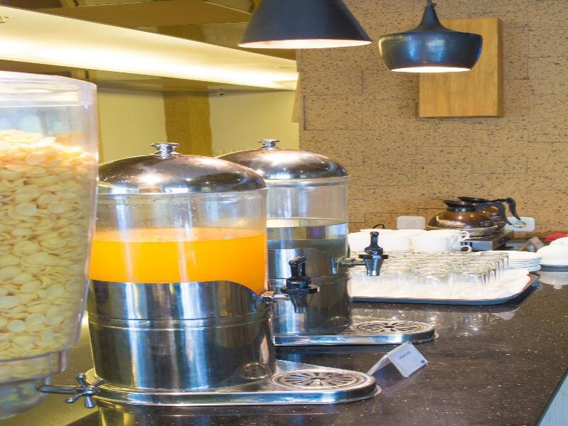 Kyriad Royal Seminyak  Ngoại thất bức ảnh