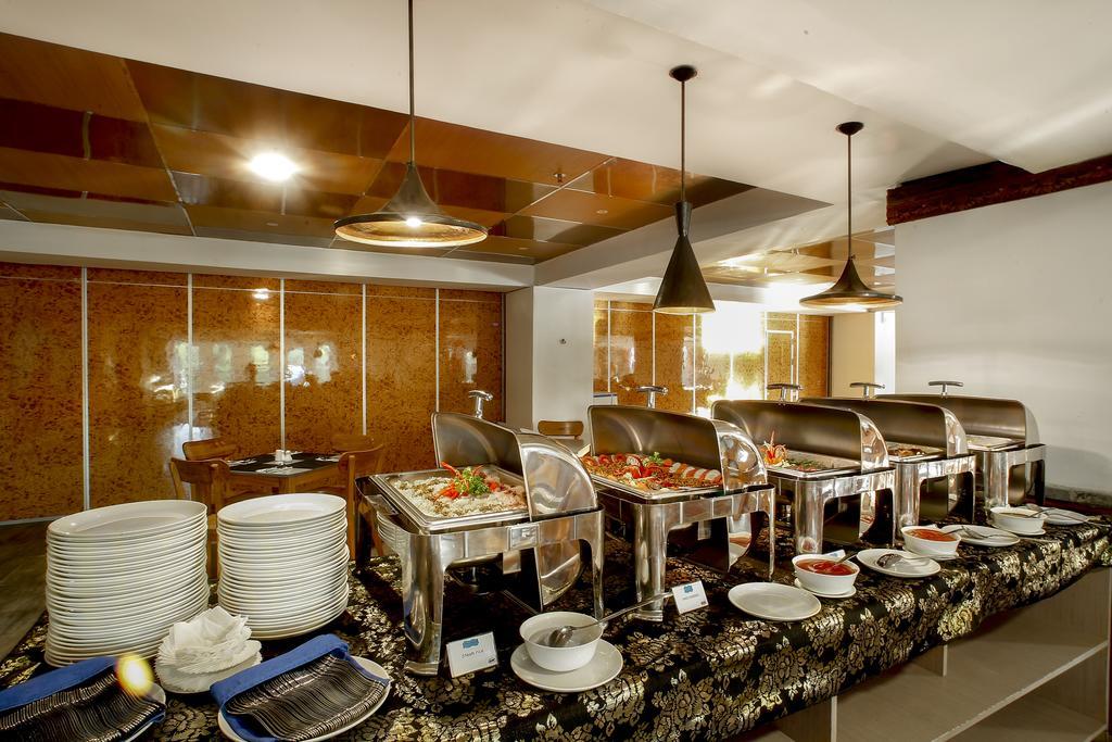Kyriad Royal Seminyak  Ngoại thất bức ảnh