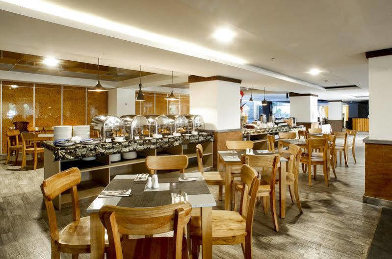 Kyriad Royal Seminyak  Ngoại thất bức ảnh