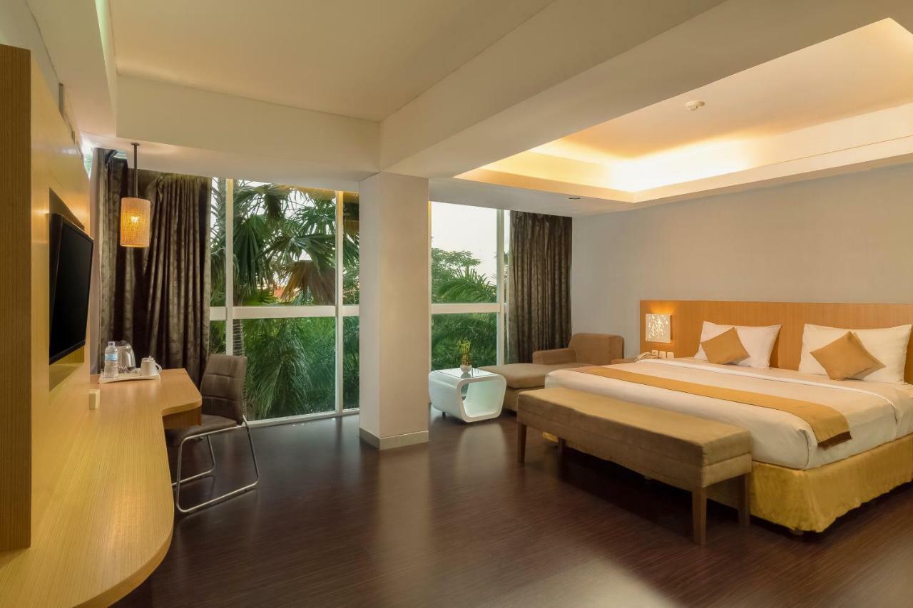 Kyriad Royal Seminyak  Ngoại thất bức ảnh