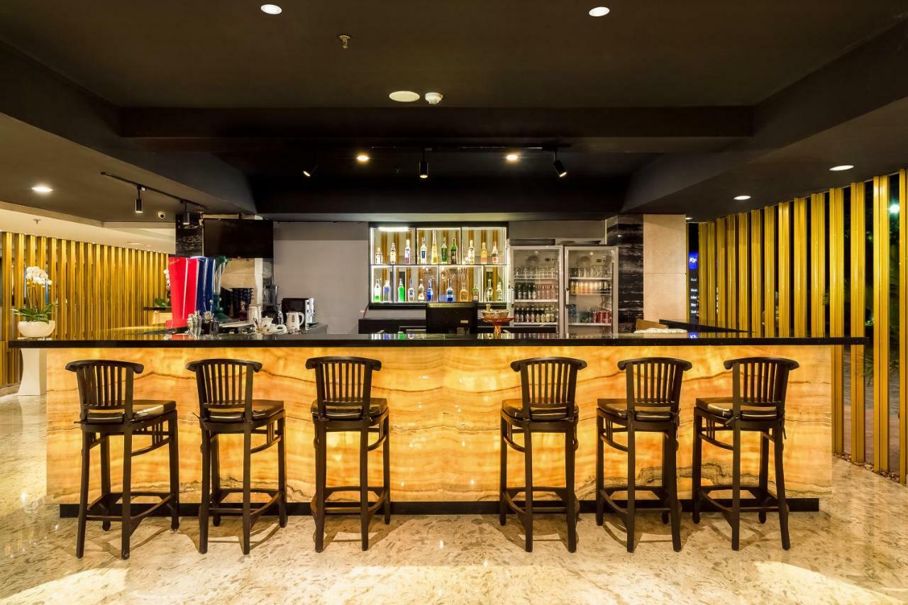 Kyriad Royal Seminyak  Ngoại thất bức ảnh