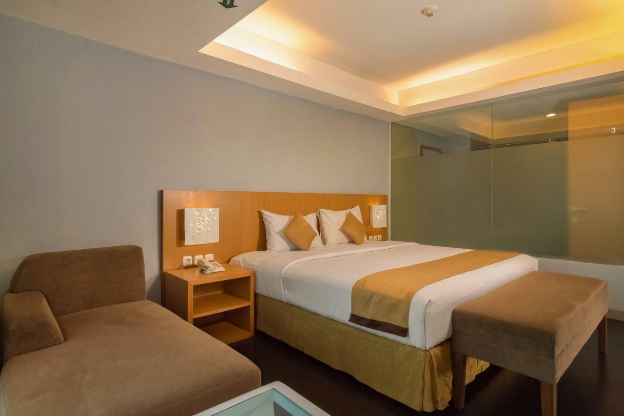 Kyriad Royal Seminyak  Ngoại thất bức ảnh