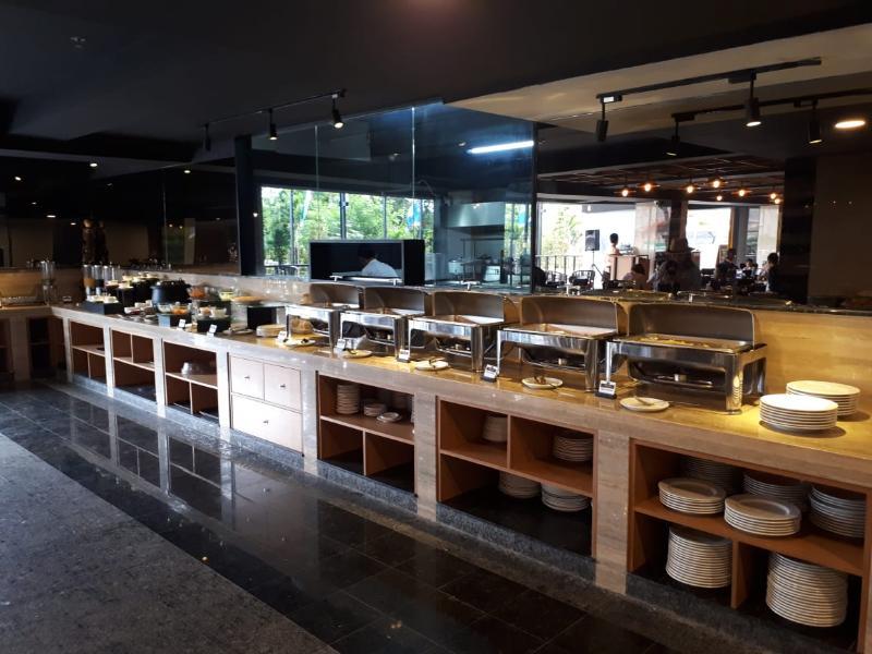 Kyriad Royal Seminyak  Ngoại thất bức ảnh